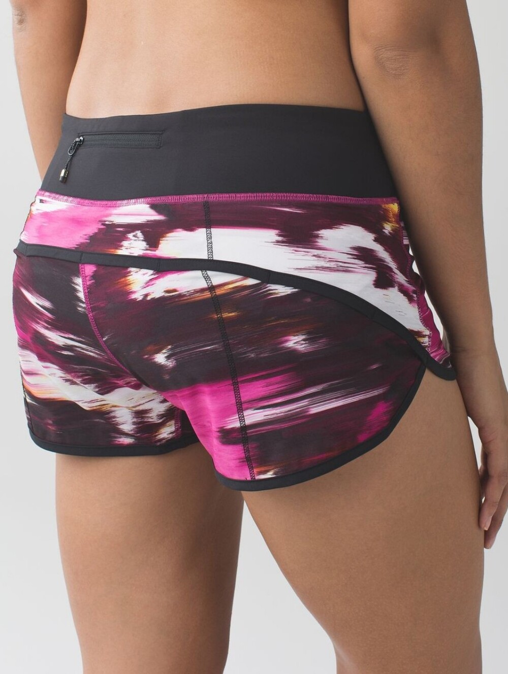 Lululemon Speed Shorts Low Rise Pigment Wind Berry Rumble Multi Size 6 EUC